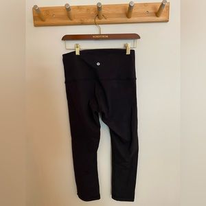 Lululemon Wunder Under High Rise legging, crop length, very gently used